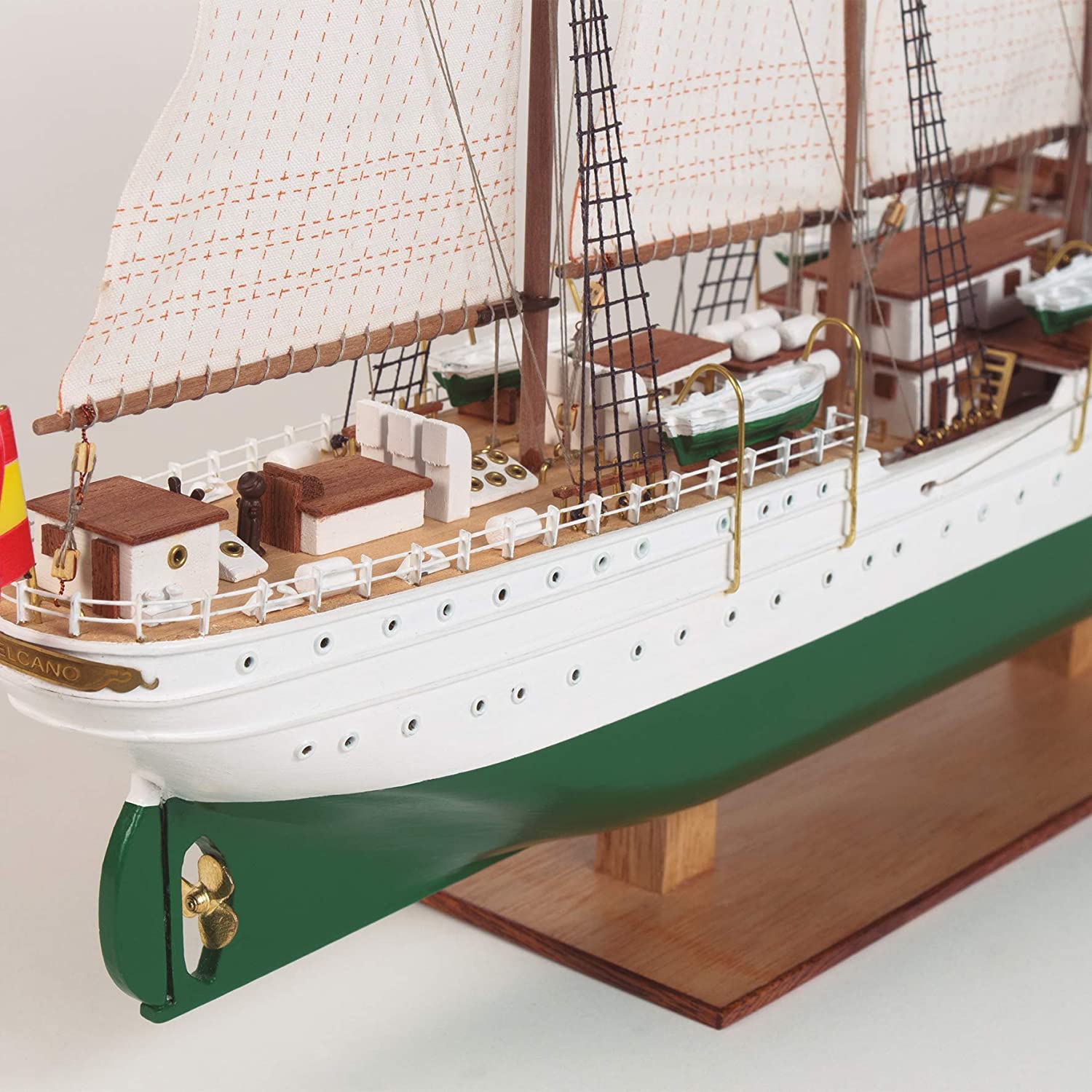 maqueta J.S. Elcano detalle
