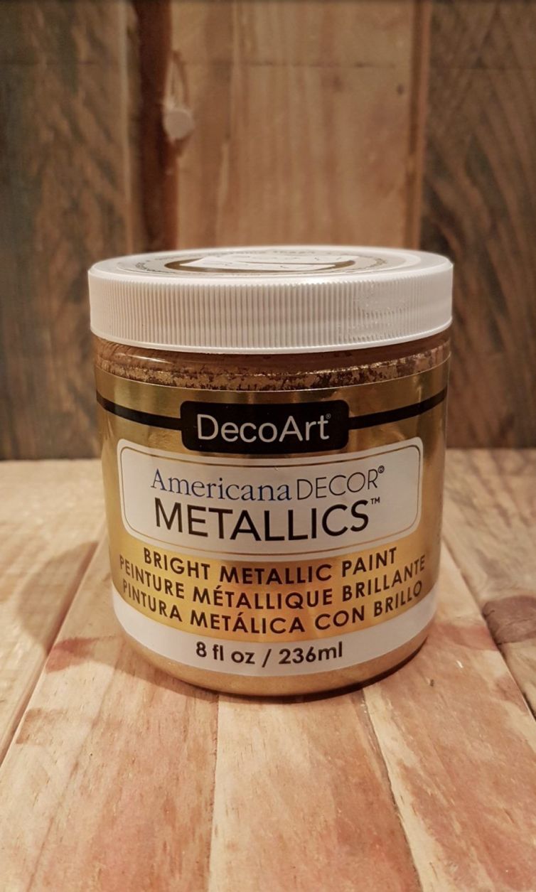 Pintura metálica con brillo oro 24 k