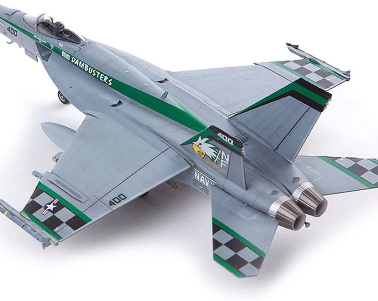 1:72 USN F/A-18E VFA-195 Chippy Ho Art.-Nr. 12565
