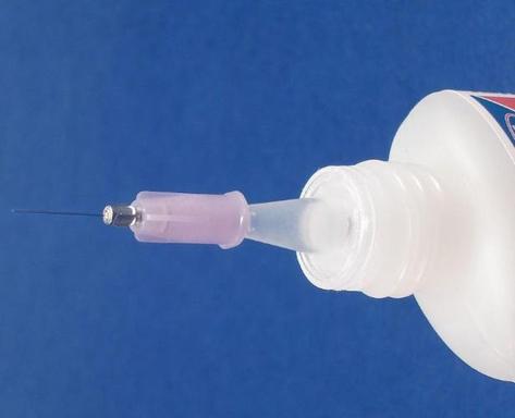Deluxe – Roket Plastic Glue Art.-Nr. AD62