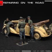 1:35 Coche+figuras Repairing on the Road Typ 170V Art.-Nr. 47735295