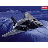 dismoer-avion-f-117a-stealth-fighter-bomber-1-72.jpg