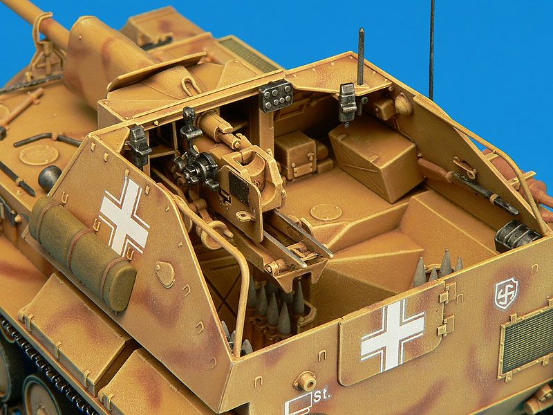 1:35 Jagdpanzer SU-76(r) con Tripulación Art.-Nr. 35053