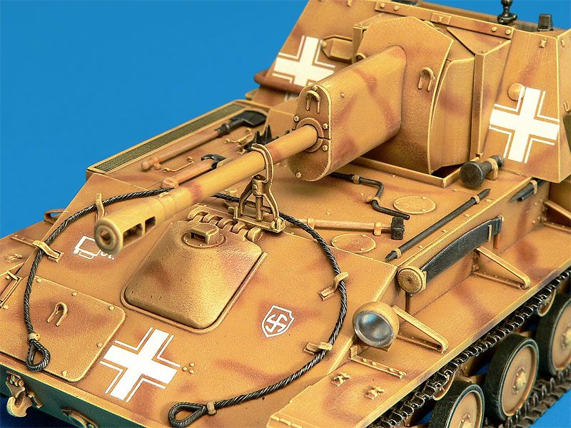 1:35 Jagdpanzer SU-76(r) con Tripulación Art.-Nr. 35053