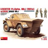miniart-35082-figuras-leichter-pz-kpfw-mk-1202e-1-35.jpg