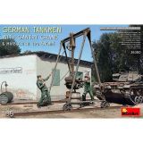 miniart-35350-germ-men-gantry-crane-hl-120-engine-1-35.jpg