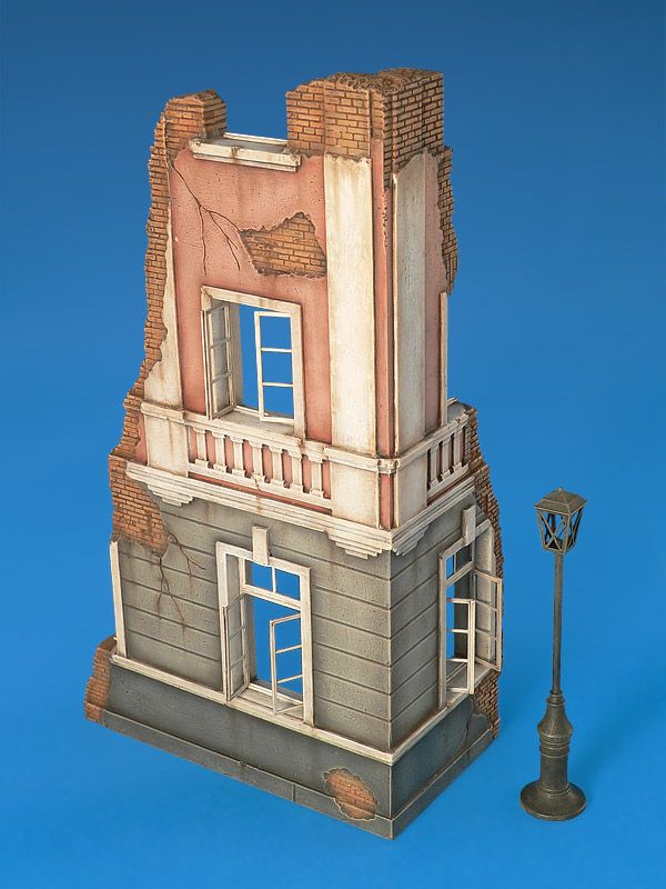 1:35 Ruined City Building Art.-Nr. 35519
