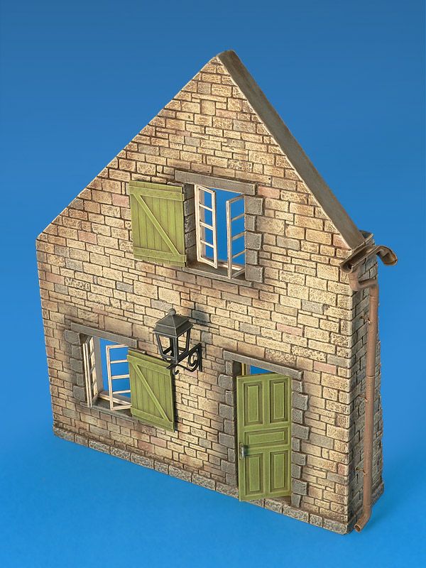 1:35 Ruined Village House Art.-Nr. 35520