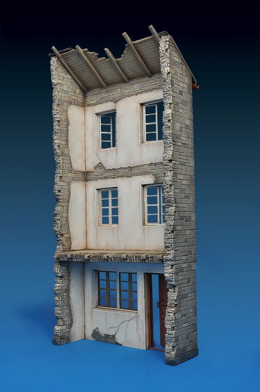 1:35 Ruined German Gasthof Art.-Nr. 35538