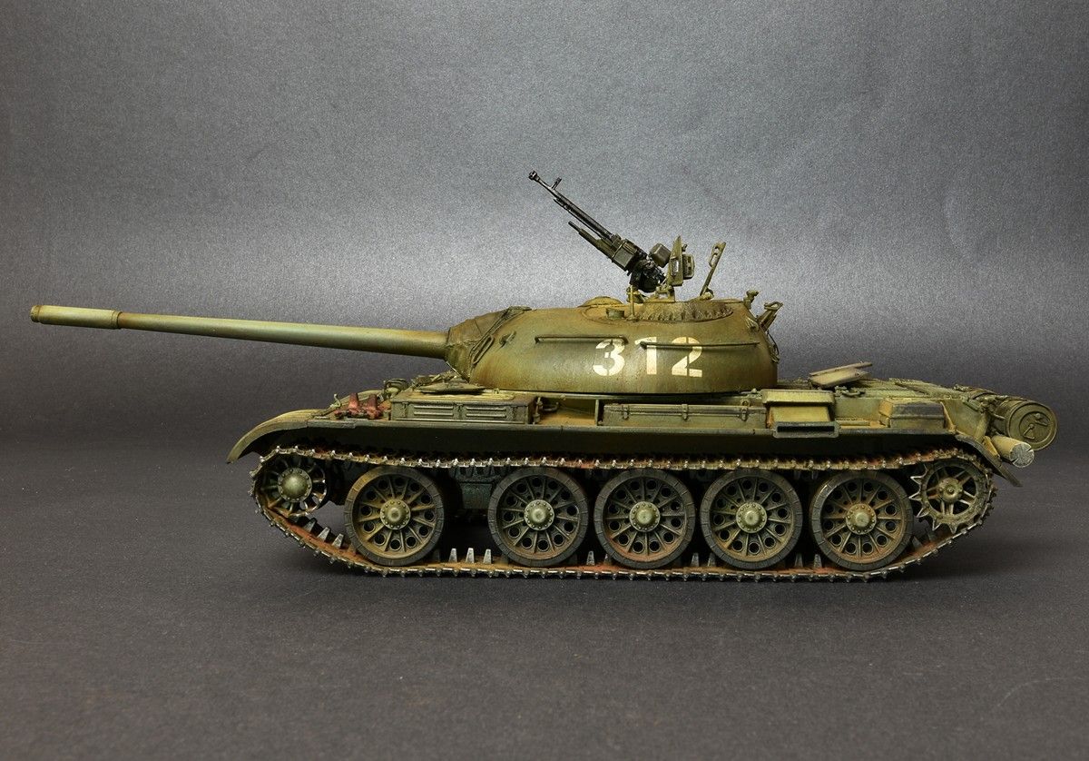 1:35 T-54A Soviet Medium Tank Art.-Nr. 37017
