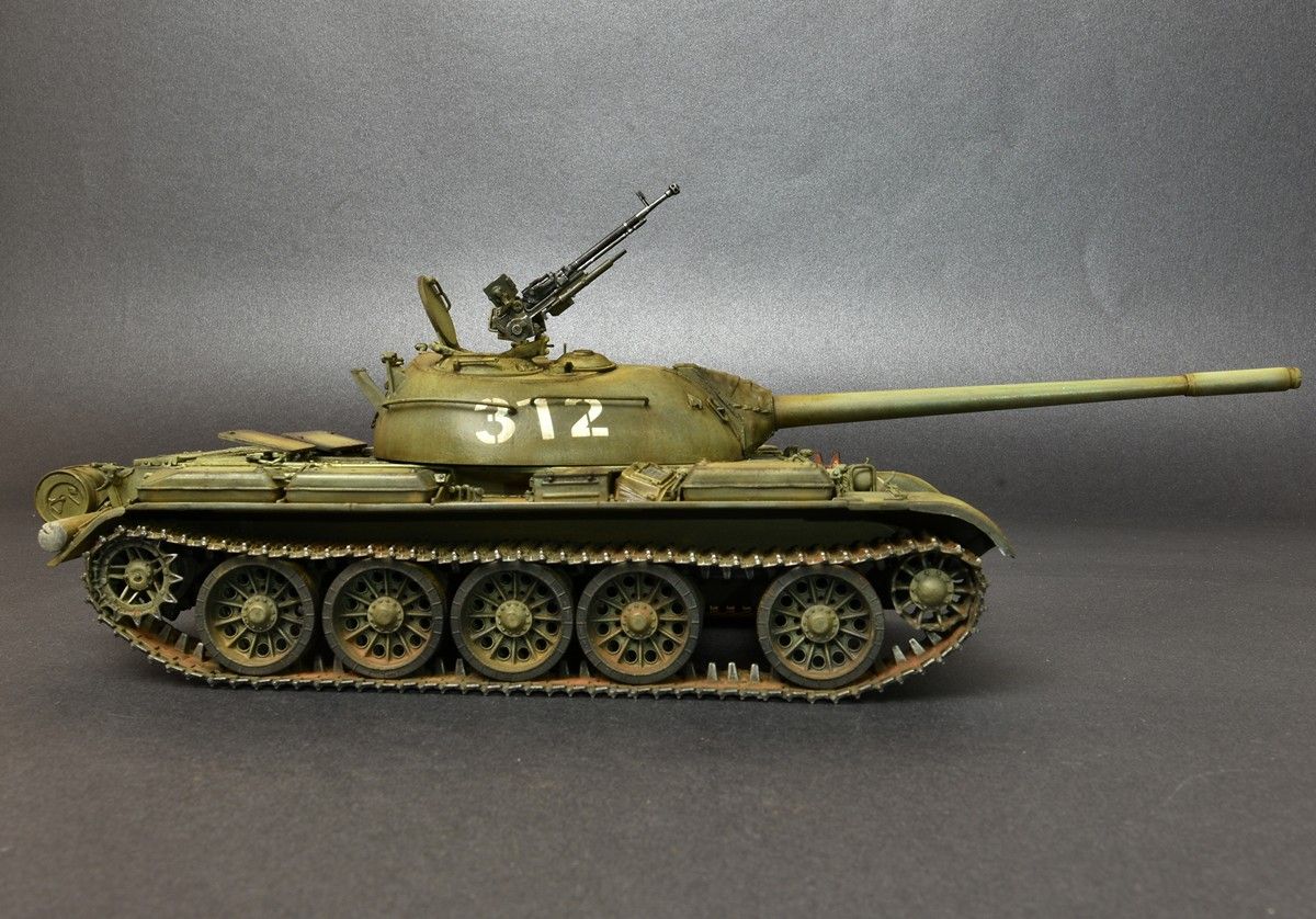 1:35 T-54A Soviet Medium Tank Art.-Nr. 37017