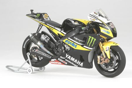 1:12 Yamaha YZR-M1’09 «Monster Yamaha Tech3» Art.-Nr. 14119