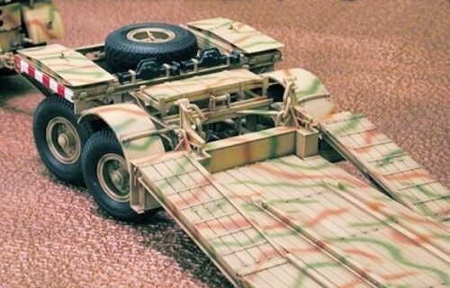 1:35 German 18 Ton Heavy Half-Track «FAMO» & Tank Transporter Sd.Ah.116 Art.-Nr. 35246