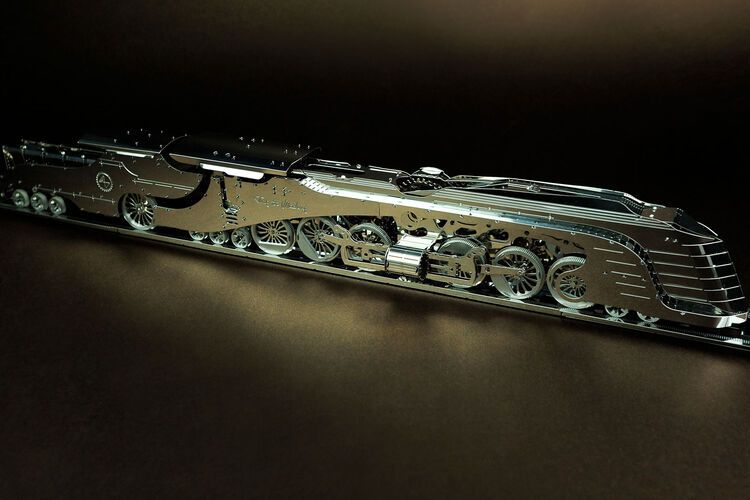 Maqueta Metálica Dazzling Steamliner Art.-Nr. T4M38017