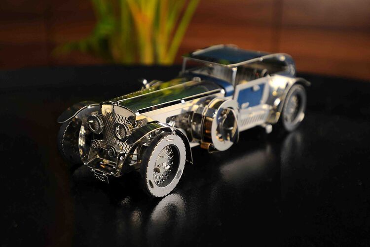 Maqueta Metálica Luxury Roadster Art.-Nr. T4M38027