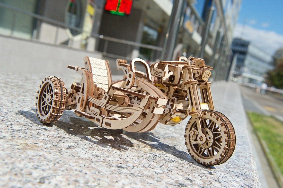 Moto Scrambler UGR-10 con sidecar Art.-Nr. 70137