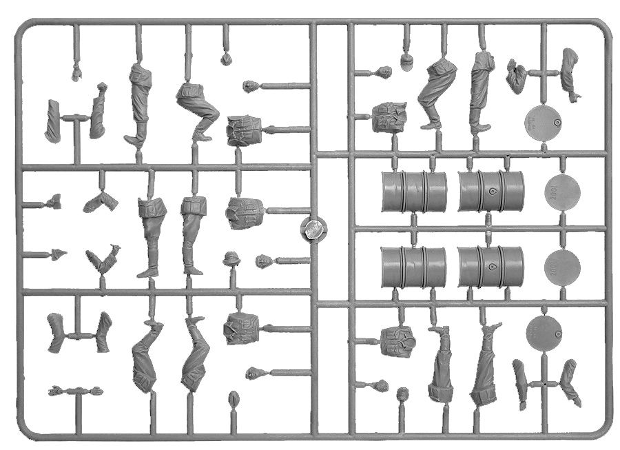 1:35 german soldiers with fuel drums special edition art. nr. 35366
