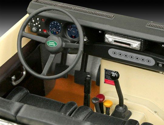 1:24 land rover series iii lwb (commercial) art. nr. 07056
