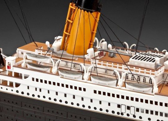 1:400 r.m.s. titanic 100th anniversary edition art. nr. 05715
