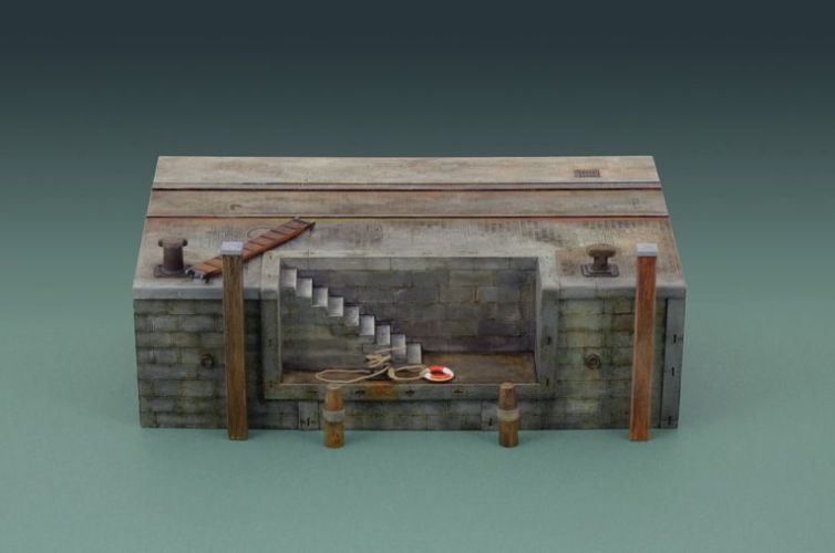 1:35 Muelle con escaleras Art.-Nr. 5615