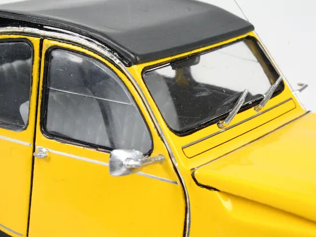 1:24 citroën 2cv "charleston" art. nr. 07095