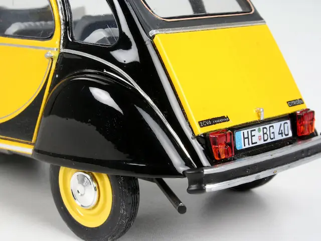 1:24 citroën 2cv "charleston" art. nr. 07095