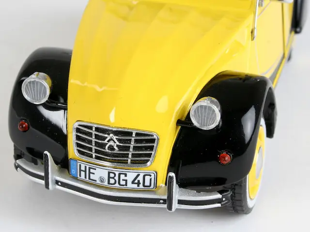 1:24 citroën 2cv "charleston" art. nr. 07095