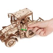 tractor belarus 82.3 con arado art. nr. 00389