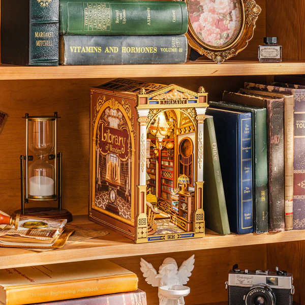 library of wonders art. nr. tgb16